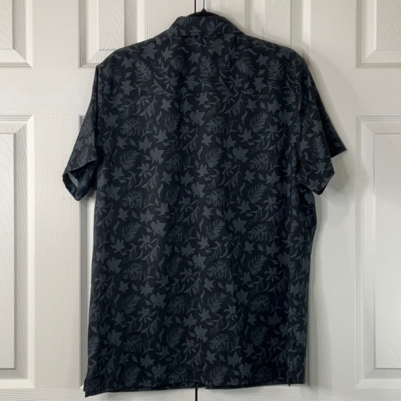 All In Motion - Men's Resort Shirt Size L - Picture 8 of 10